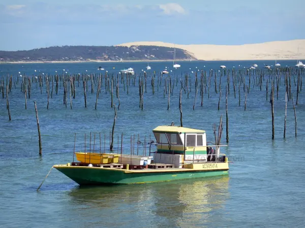 Bateau ostréicole sur le Bassin